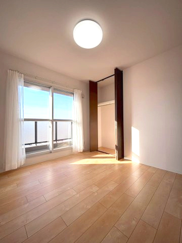 チサンマンション西岡弐番館ウエストコートの洋室