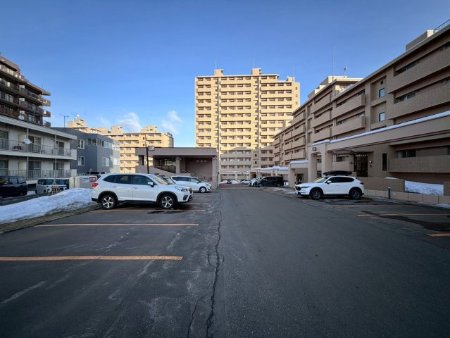 チサンマンション西岡弐番館ウエストコートの駐車場