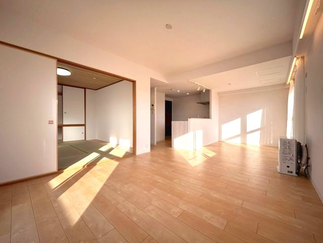 チサンマンション西岡弐番館ウエストコートの居間・リビング