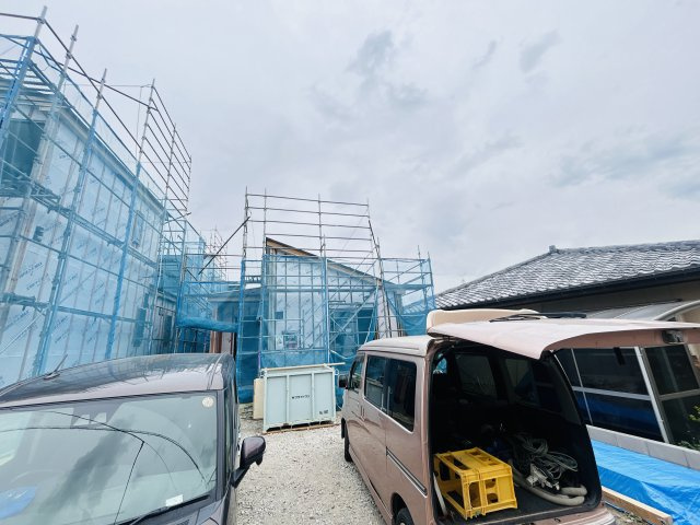 新築　高崎市石原町3期　GRAFARE　2号棟の外観|現地写真　2026年5月完成予定！類似物件のご内覧等、お気軽にお問合せください♪　							
　							
