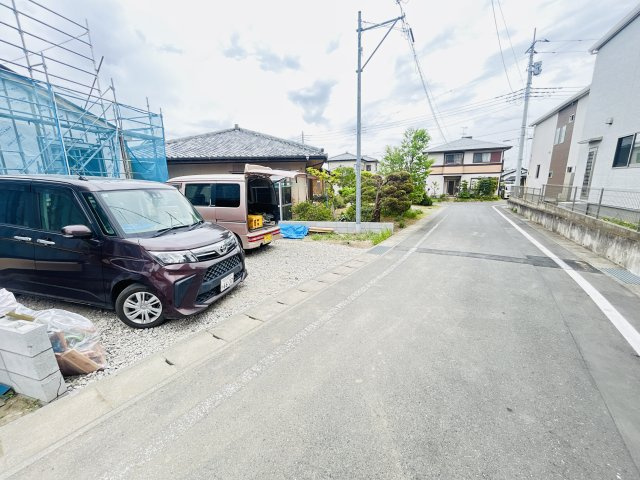 新築　高崎市石原町3期　GRAFARE　2号棟の前面道路含む現地写真|現地写真　南西側接道幅員約5ｍ