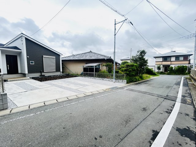 新築　高崎市石原町3期　GRAFARE　2号棟の前面道路含む現地写真|現地写真　南西側接道幅員約5ｍ