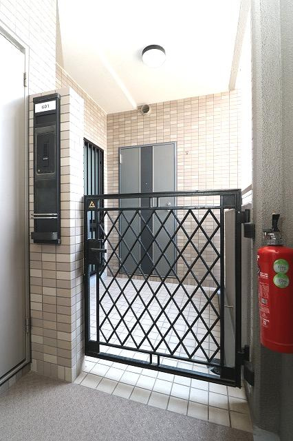 専用の玄関ポーチがあります