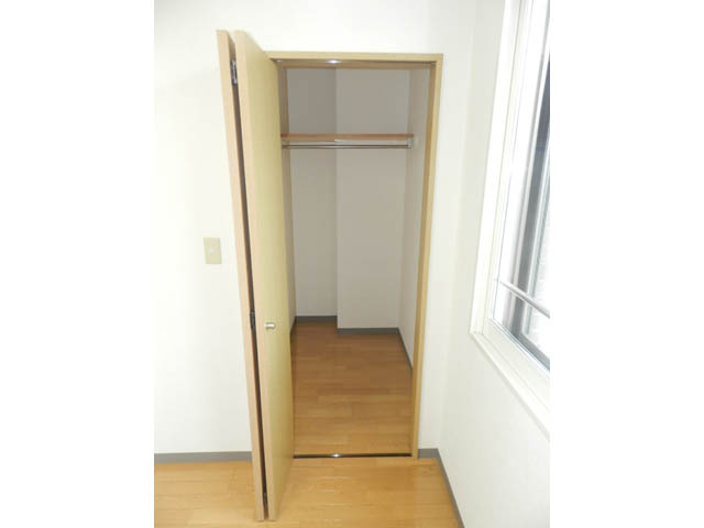 室蘭ナラサキビルの収納