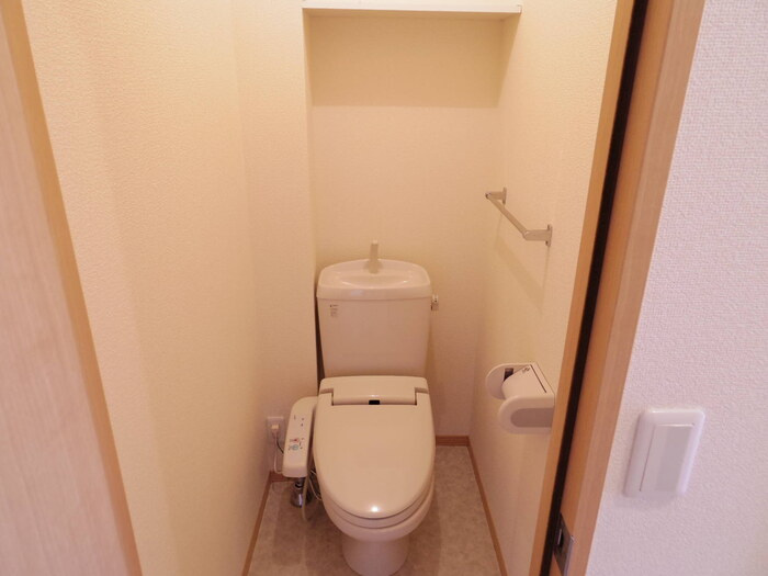 グランドゥールⅣ Ｃのトイレ|温水洗浄便座