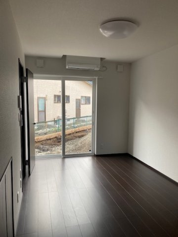 ラミアカーザ一戸の居間・リビング|こちらの居間で趣味の時間をお楽しみください