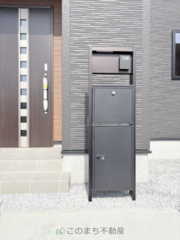 リナージュ那須塩原市豊浦南町25-1期の設備|便利な宅配ボックス付き♪急な外出でも代わりに荷物を受け取る事が出来ます♪