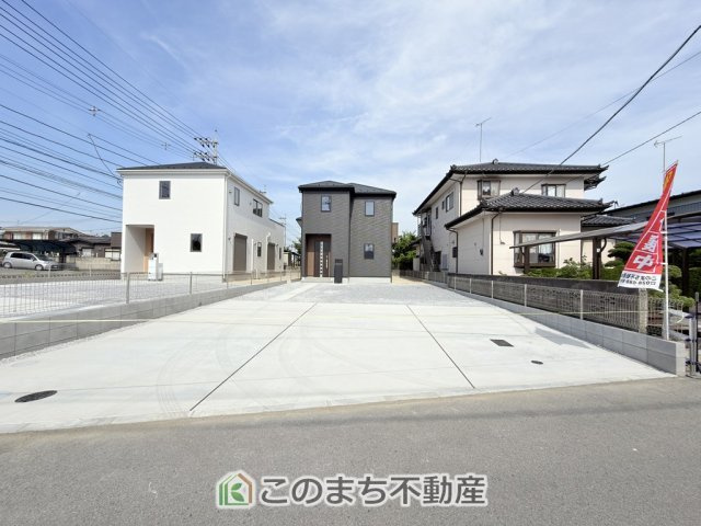 リナージュ那須塩原市豊浦南町25-1期の駐車場|コンクリート舗装された駐車場は雨の時も水たまりにならずに便利です♪