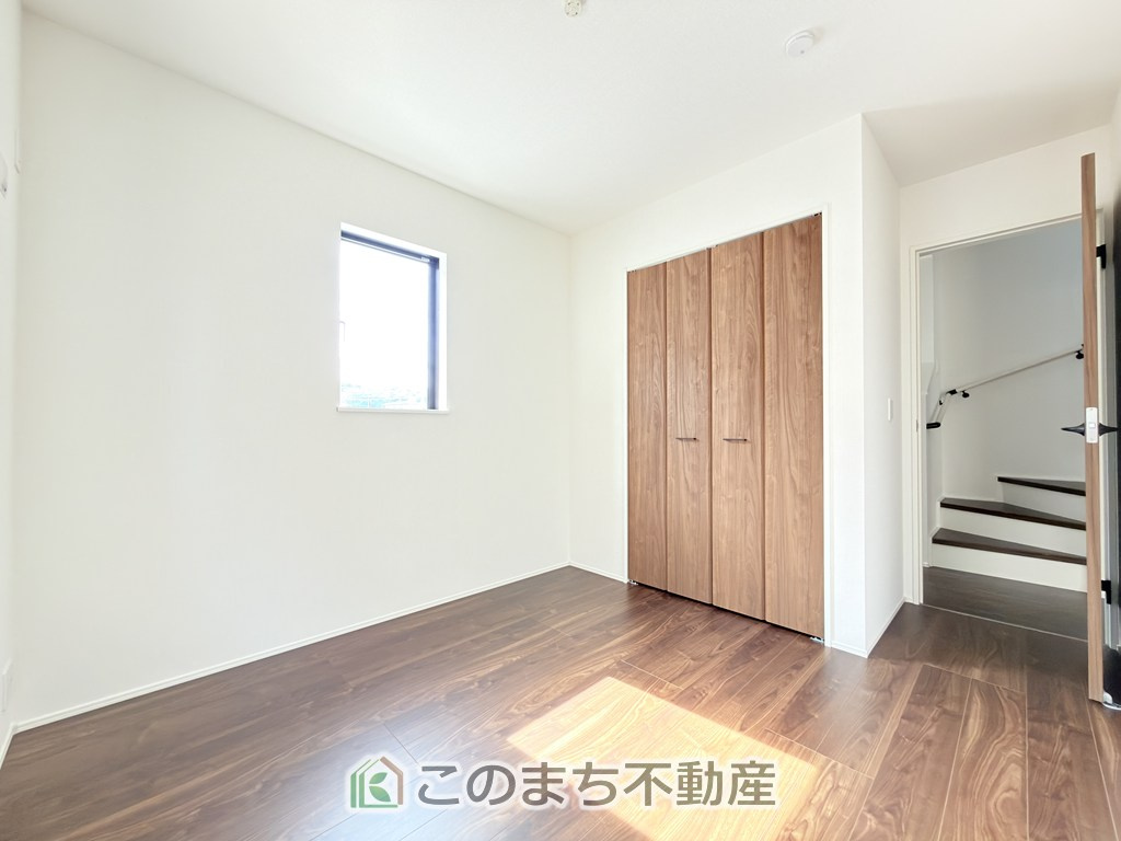 リナージュ那須塩原市豊浦南町25-1期の洋室|南向きで陽当たりの良い洋室♪風通しもよく快適です☆