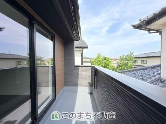 リナージュ那須塩原市豊浦南町25-1期のバルコニー|南向きの大型バルコニーは陽当り良好で、たっぷりのお洗濯物もよく乾きます！