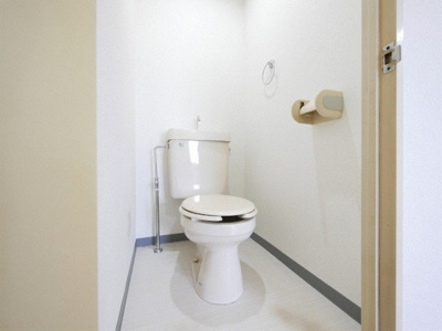 【トイレ】 | パークビレッジ | 落ち着いた色調のトイレです