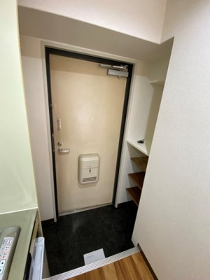 【玄関】 | パークビレッジ | 収納があります
