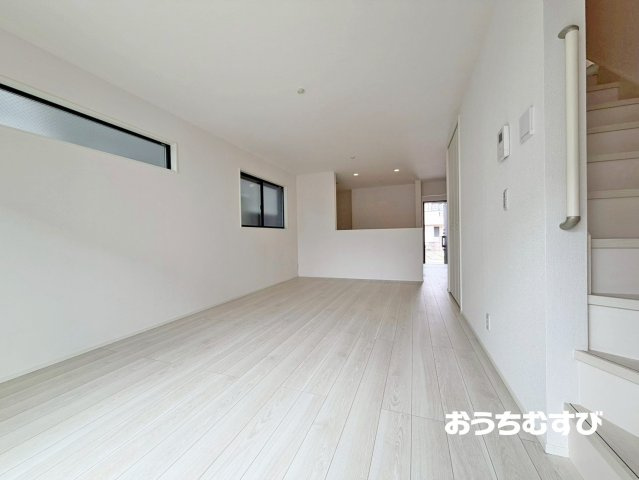 名古屋市守山区苗代208(全1棟)の居間・リビング