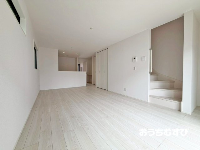 名古屋市守山区苗代208(全1棟)の居間・リビング