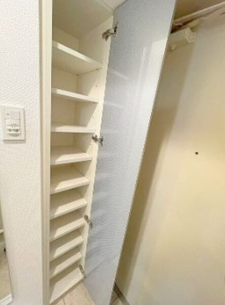 ガラ・ステーション東日本橋の玄関