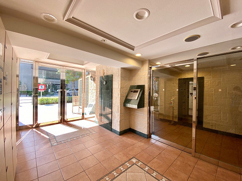 ガラ・ステーション東日本橋のロビー