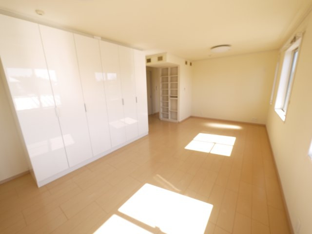 山武市美杉野　中古戸建の洋室|平成25年月築 オール電化太陽光発電２LDKリビング約28帖 セキスイハイム施工軽量鉄骨 駐車2台可