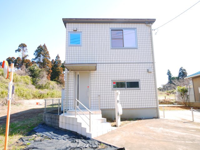 山武市美杉野　中古戸建の外観|平成25年月築 オール電化太陽光発電２LDKリビング約28帖 セキスイハイム施工軽量鉄骨 駐車2台可