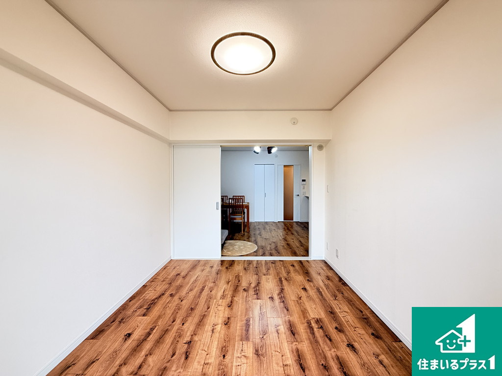 朝日プラザ湯里の玄関