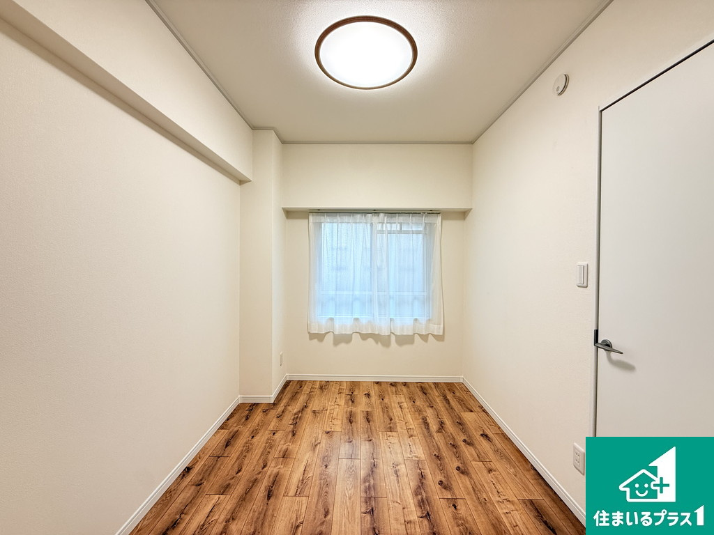 朝日プラザ湯里の洋室