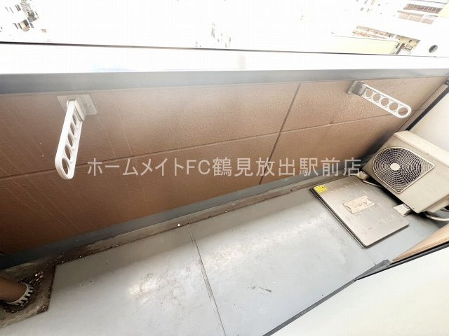 プレジール今福鶴見のバルコニー