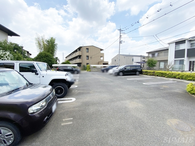 グリーンレジデンス葉月の駐車場|敷地内駐車場！