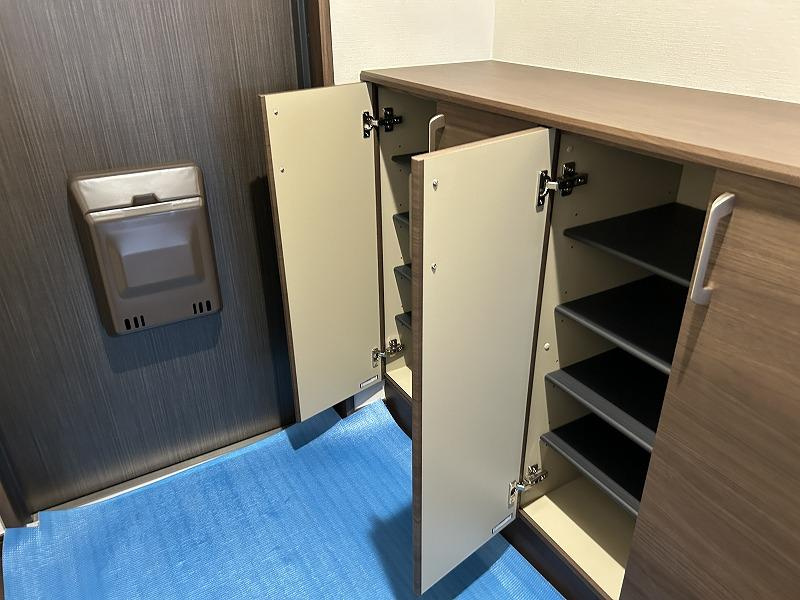靴箱収納やインテリアが楽しめます