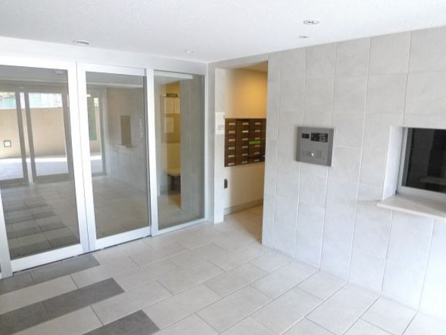 【エントランス】