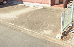 【駐車場】
