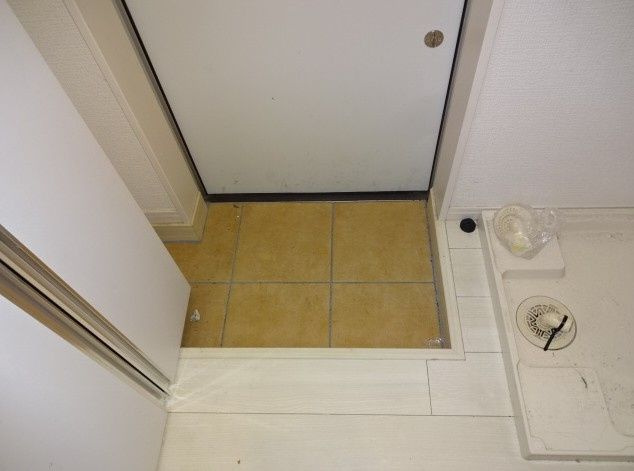 SOREVE大島の玄関