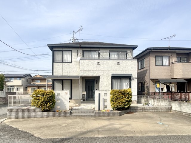 【中古戸建】佐波郡玉村町大字小泉の外観|■外観｜土日のご見学はもちろん、平日・夜間のご案内も大歓迎です♪「今から見たい」や「仕事終わりに見たい」にもご対応できますのでお気軽にお問い合わせください♪