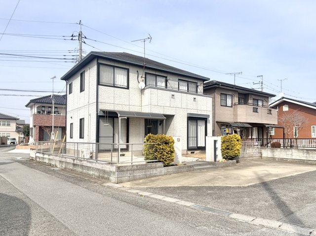 【中古戸建】佐波郡玉村町大字小泉の外観|■外観|シンプルで洗練されたデザインは住まう人の色に染まり、個性を映し出します♪本日見学可能(*＾＾*)