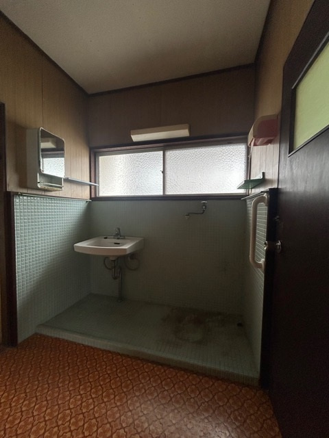 玉野市奥玉2丁目の脱衣所|洗面所・脱衣所