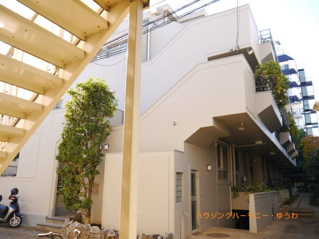 【外観】 | 共同住宅ながさき | ここに住むからこそ意味がある。そんな情緒感に浸りながら、毎日を愉しんでいただきたいです。