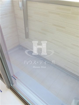 【バルコニー】 | アリロッセ赤羽 | 外からの目が気にならないバルコニーで洗濯物が干せます