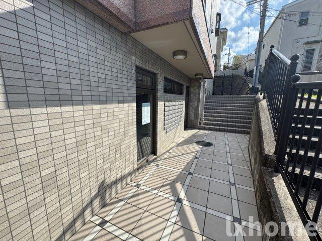 パルプラザ茨木のロビー|ゆとりのあるロビーです