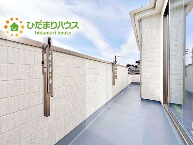 【バルコニー】 | ひたちなか市津田853番　新築戸建 | 日当たりの良いバルコニーではお布団もふかふかに乾かせます