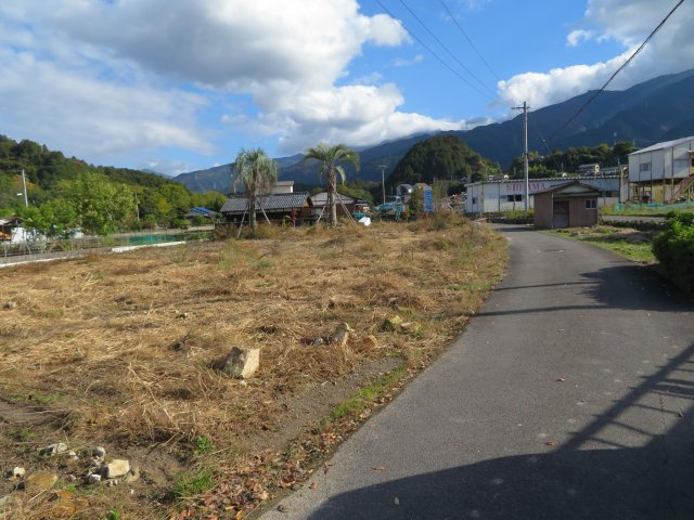 新居浜市光明寺１丁目の売地