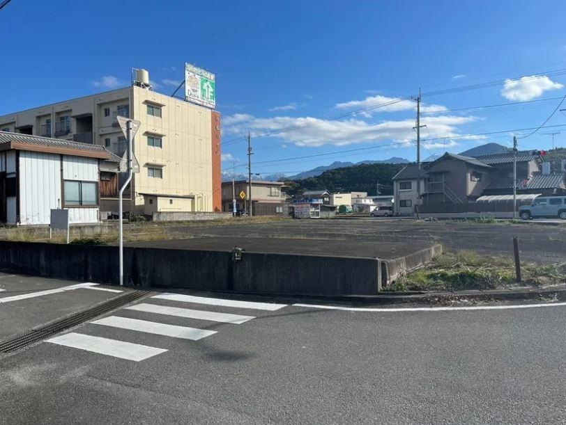 西条市小松町南川の売地