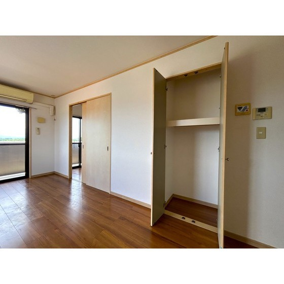 菊池郡菊陽町大字津久礼の賃貸マンションの収納