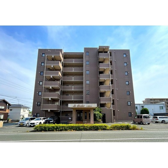 菊池郡菊陽町大字津久礼の賃貸マンションの外観