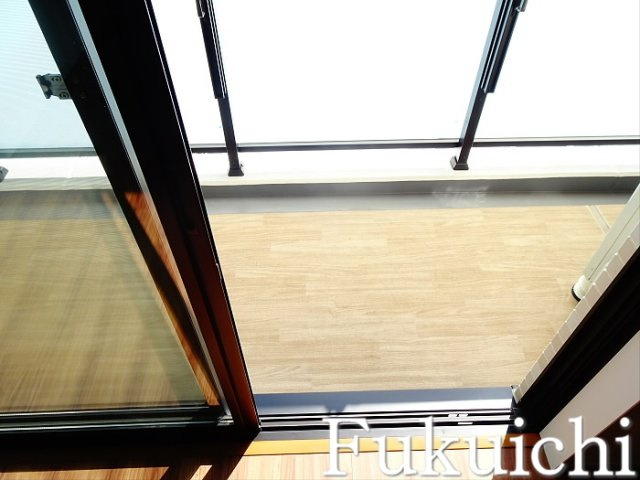 レジディア都立大のバルコニー