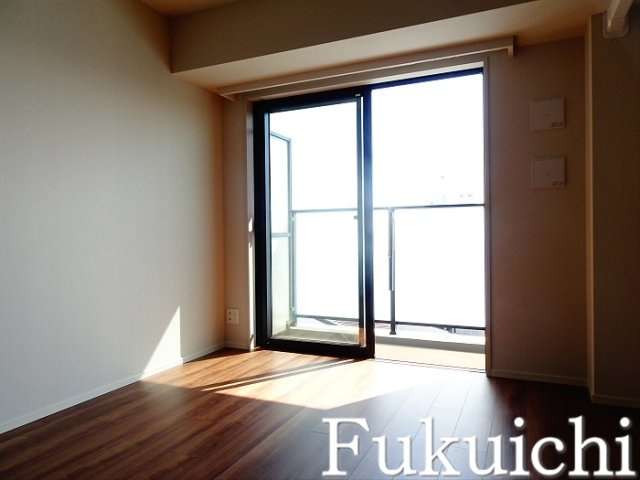 レジディア都立大の居間・リビング