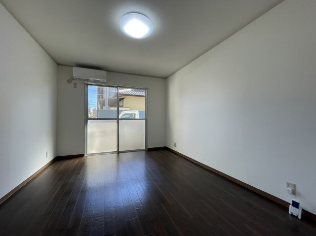 グランドハイツ東古松の寝室|※写真は別の部屋のものです。