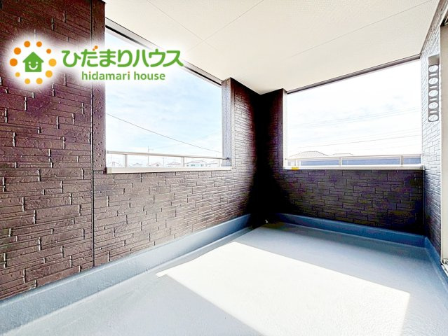 【バルコニー】 | ひたちなか市田宮原1期　新築戸建　2号棟 | 広々としたバルコニーは、大量の洗濯物を干しても余裕！お布団だって、家族全員分をいっきに干せますね(^O^)
