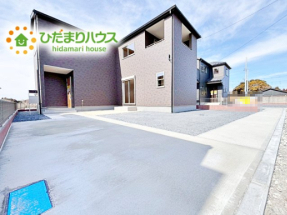【駐車場】 | ひたちなか市田宮原1期　新築戸建　2号棟 | ゆったりとしたカースペースで、ファミリーカーや軽自動車もラクラク駐車出来ますね♪