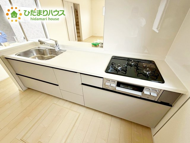 【キッチン】 | ひたちなか市田宮原1期　新築戸建　2号棟 | 料理をしながらでも、ご家族との会話を楽しめる対面式キッチン♪