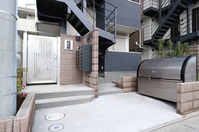 メゾン・ド・ジュネス八潮大瀬のエントランス