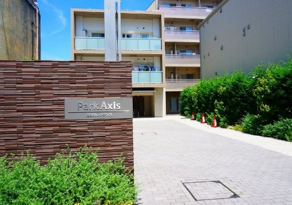 ウィルテラス滝野川のエントランス