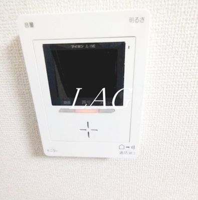 【セキュリティ】 | カーサエルモソ | モニター付きインターホンです。